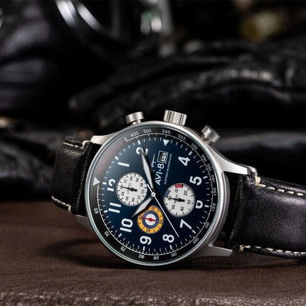 AVI-8 Hawker Hurricane Classic Chronographe Bracelet en cuir noir minuit Cadran bleu Quartz AV-4011-0I Montre pour homme