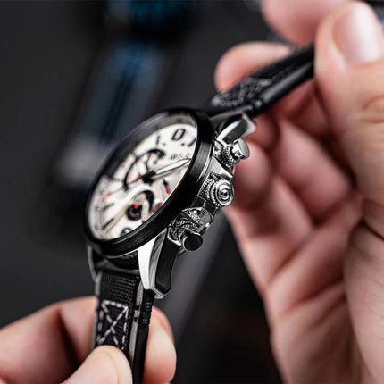 AVI-8 Hawker Harrier Double chronographe rétrograde Cadran blanc ivoire Quartz AV-4056-07 Montre pour homme