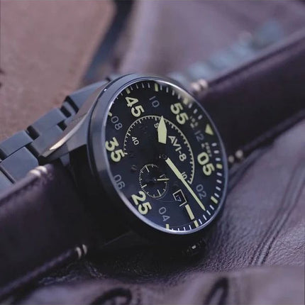 AVI-8 Spitfire Type 300 Minuit Chrome Cadran Noir Automatique AV-4073-33 Montre Pour Homme Avec Bracelet Supplémentaire