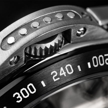 Montre Homme AVI-8 P-51 Mustang Blakeslee Chronographe Brevet Bracelet Cuir Cadran Noir Quartz AV-4077-03