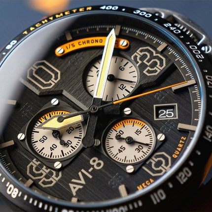 Montre chronographe AVI-8 P-51 Mustang Blakeslee édition Imperial War Museums cadran noir Lambeth à quartz AV-4077-07 pour homme