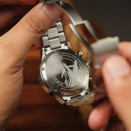 Montre pour homme AVI-8 Hawker Hurricane Carey Dual Time Gutersloh en acier inoxydable avec cadran bleu AV-4088-22