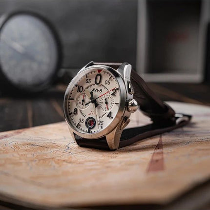 Montre pour homme AVI-8 Spitfire Lock Chronographe Avion Cadran blanc Quartz AV-4089-05