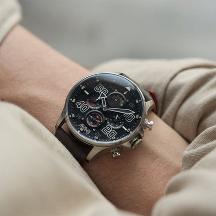 Montre pour homme AVI-8 Hawker Typhoon Rb396 Sheila Chronographe Édition limitée Cadran noir Quartz AV-4093-05