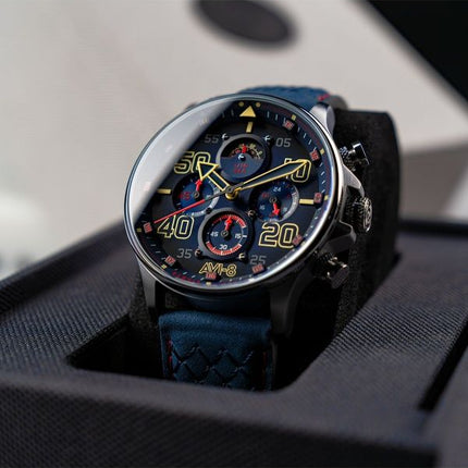 Montre chronographe AVI-8 Hawker Typhoon Coningham Rumbold avec bracelet en cuir et cadran bleu pour homme AV-4093-0C