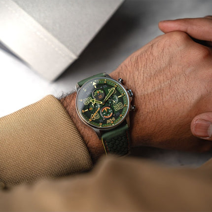 Montre chronographe AVI-8 Hawker Typhoon Coningham Harding avec bracelet en cuir et cadran vert à quartz AV-4093-0D pour homme
