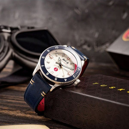 AVI-8 Flyboy Tuskegee Airmen Meca-Quartz Édition limitée Torretto Cadran argenté AV-4103-03 Montre pour homme avec bracelet supp