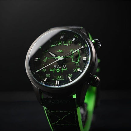 Montre automatique pour homme AVI-8 Hawker Harrier HUD avec bracelet en cuir et cadran noir dégradé AV-4117-02