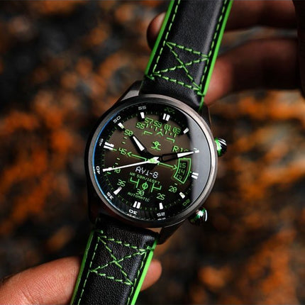 Montre automatique pour homme AVI-8 Hawker Harrier HUD avec bracelet en cuir et cadran noir dégradé AV-4117-02