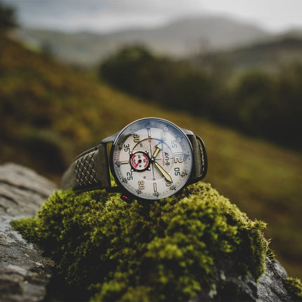 Montre automatique AVI-8 Hawker Typhoon Baldwin avec bracelet en cuir et cadran kaki foncé pour homme AV-4119-04