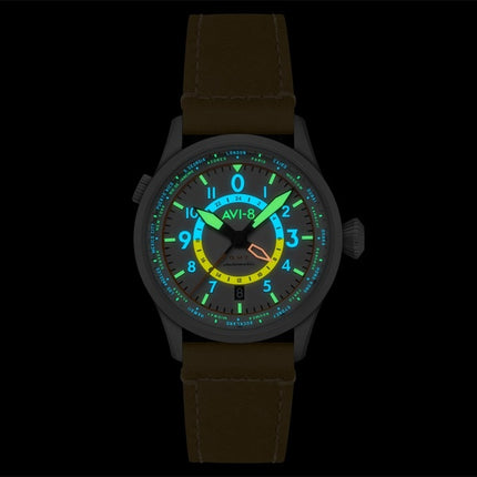 Montre pour homme AVI-8 Flyboy Wingman Worldtimer GMT automatique avec bracelet vert sable et cadran crème AV-4120-02 avec brace