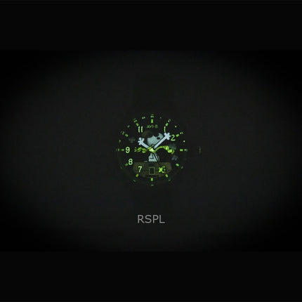 Montre homme automatique AVI-8 Hawker Hurricane Kent GMT Édition Limitée, cadran vert hiver et rouge, référence AV-4136-04