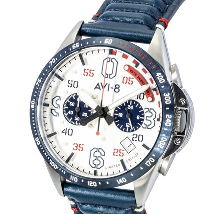 Montre homme AVI-8 P-51 Mustang Kindelberger Chronographe Édition Limitée 85e Anniversaire Cadran Argent Quartz AV-4143-01