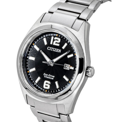 Montre homme Citizen Super Titanium à cadran noir Eco Drive AW1641-81E