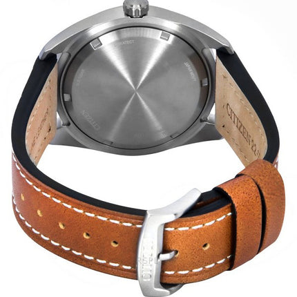 Montre homme Citizen Eco-Drive Super Titanium bracelet cuir cadran vert BM8560-11X 100M