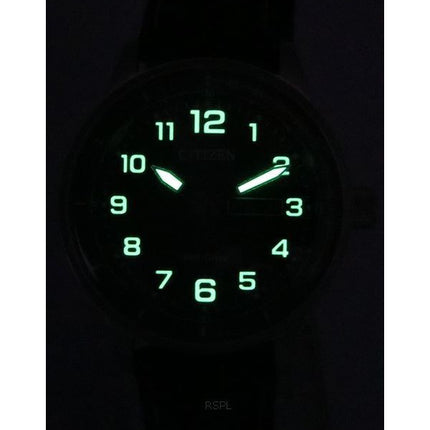 Montre pour homme Citizen Urban Eco-Drive avec bracelet en nylon vert et cadran noir BM8590-10E 100M