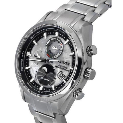 Montre pour homme Citizen Eco-Drive Tsuki-yomi Super Titanium radiocommandée cadran gris BY1010-81H 100M