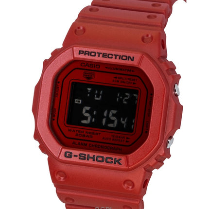 Montre homme Casio G-Shock Digital rouge avec bracelet en résine biosourcée, mouvement à quartz DW-5600RRB-4, étanche à 200 m