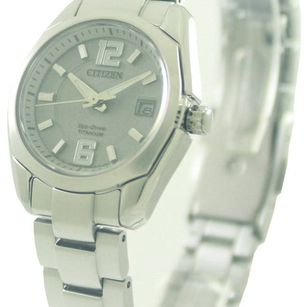 Montre Citizen Eco-Drive titane EW2101-59 a EW2101