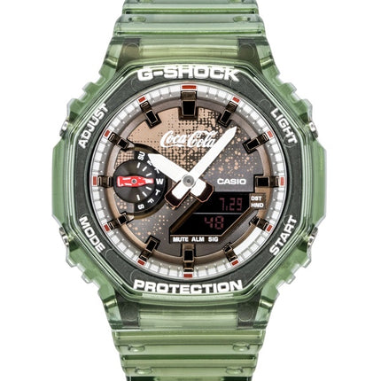 Montre homme Casio G-Shock Coca-Cola Collaboration, analogique-numérique, bracelet en résine biosourcée, cadran marron, mouvement à quartz GA-2100CC-3A, étanche à 200 m