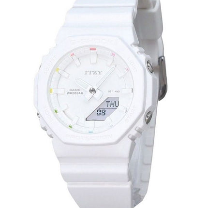 Montre pour femme Casio G-Shock analogique numérique ITZY Collaboration cadran blanc Quartz GMA-P2100IT-7A 200M