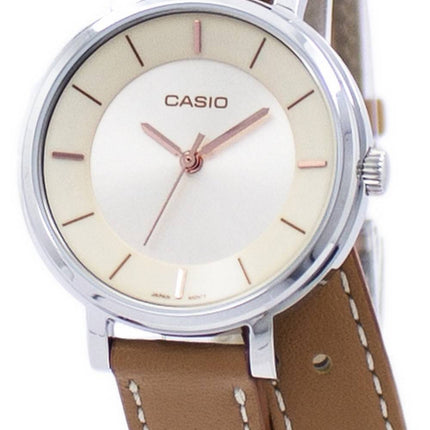 Watch femmes de LTP-E143DBL-5 a LTPE143DBL-5 a Double boucle analogique Casio Quartz