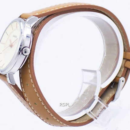 Watch femmes de LTP-E143DBL-5 a LTPE143DBL-5 a Double boucle analogique Casio Quartz