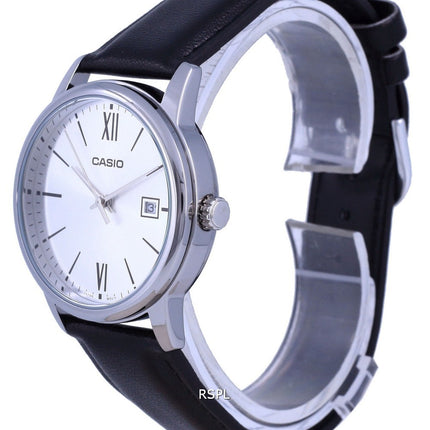 Montre pour homme Casio à  cadran argenté en acier inoxydable à  quartz analogique MTP-V002L-7B3 MTPV002L-7