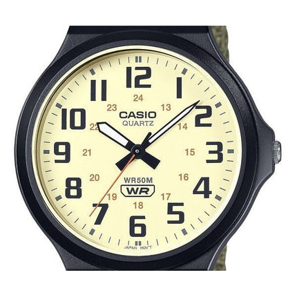 Montre pour homme Casio Standard analogique avec bracelet en tissu et cadran beige à quartz MW-240B-3BV