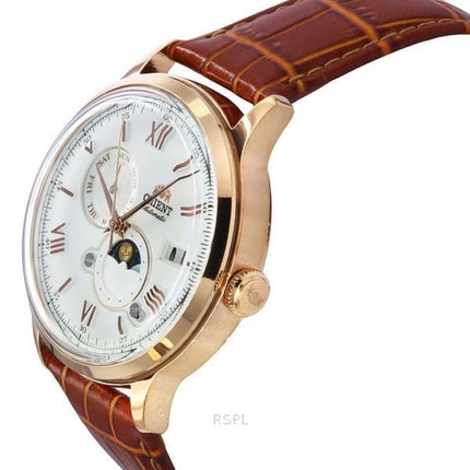 Orient Bambino Version 9 Classique Soleil et Phase de Lune Bracelet en cuir Cadran blanc Automatique RA-AK0801S00C Montre pour h