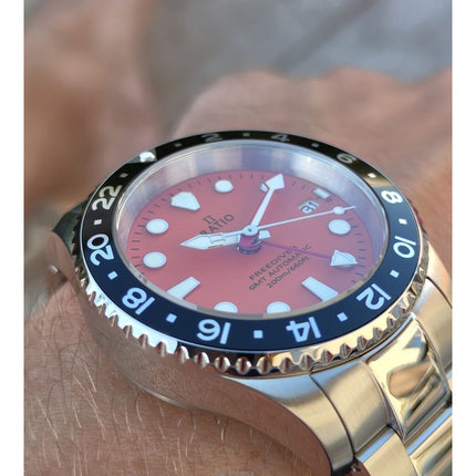 Montre pour homme Ratio FreeDiver GMT Series en acier inoxydable saphir avec cadran orange automatique RTF055 200M