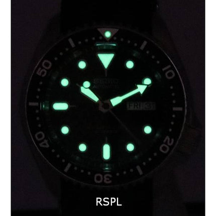 Montre pour homme Seiko Black Dial Automatic Diver SKX007J1-var-NATO21 200M