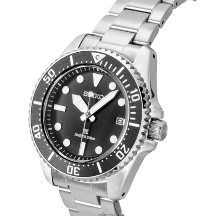 Montre homme Seiko Prospex en acier inoxydable, cadran noir, solaire, étanche à 200 m (SNE597P1).