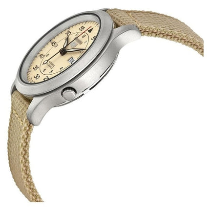 Montre homme Seiko 5 Military Automatic à bracelet en nylon SNK803K2 reconditionnée