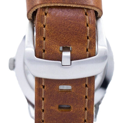 Montre homme Seiko 5 Sports Automatic, fabriquée au Japon, bracelet en cuir marron, référence SNZG15J1-var-LS9, étanche à 100 m, reconditionnée.