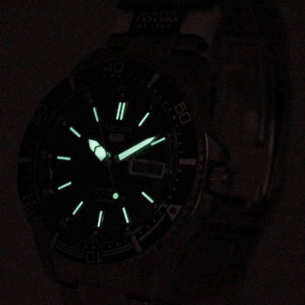 Seiko 5 Sports automatique 24 bijoux 100M SRP553J1 SRP553J