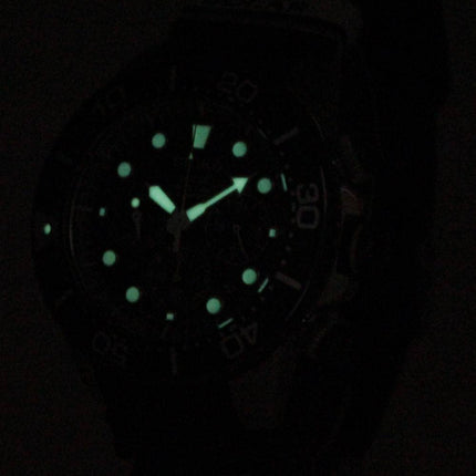 La montre de Seiko Chronographe solaire SSC021P1 SSC021P hommes