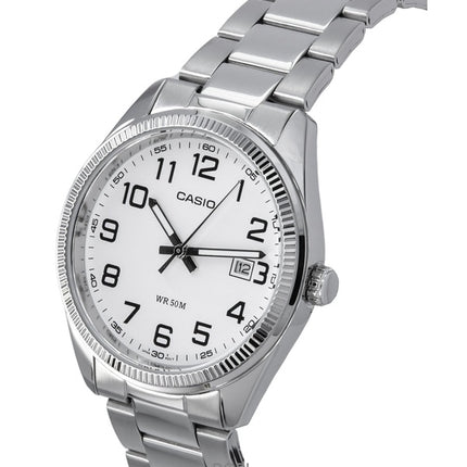 Montres pour hommes Casio Standard Analogique en acier inoxydable Cadran blanc Quartz MTP-1302D-7B remises à neuf