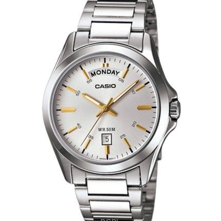 Montre analogique Casio Classic MTP-1370D-7A2 pour homme, bracelet en acier inoxydable, cadran argenté, quartz, remise à neuf