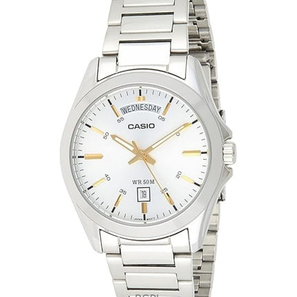 Montre analogique Casio Classic MTP-1370D-7A2 pour homme, bracelet en acier inoxydable, cadran argenté, quartz, remise à neuf