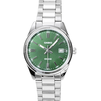 Montre unisexe Casio UTP-1302PD-3A1V, cadran vert, analogique, en acier inoxydable.