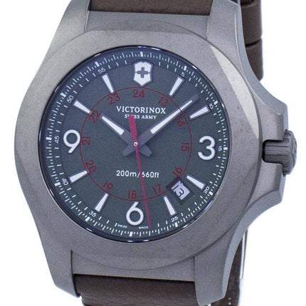 Victorinox I.N.O.X. titane Swiss Army Quartz 200M 241779 montre homme
