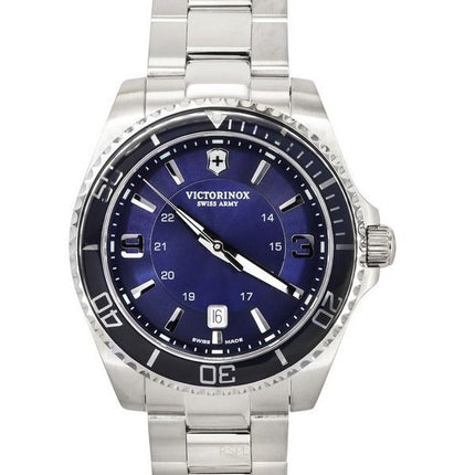 Montre pour homme Victorinox Swiss Army Maverick grand cadran bleu en acier inoxydable 242007 100M