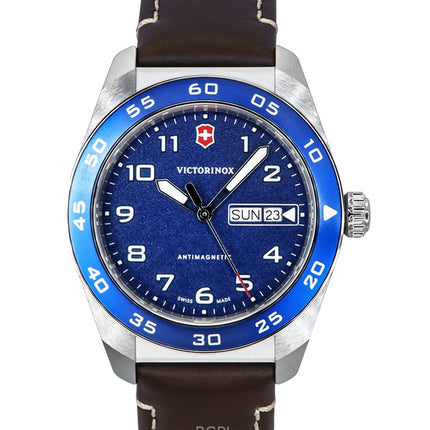 Montre homme Victorinox Swiss Army, bracelet cuir, cadran bleu, quartz, 242040 100M