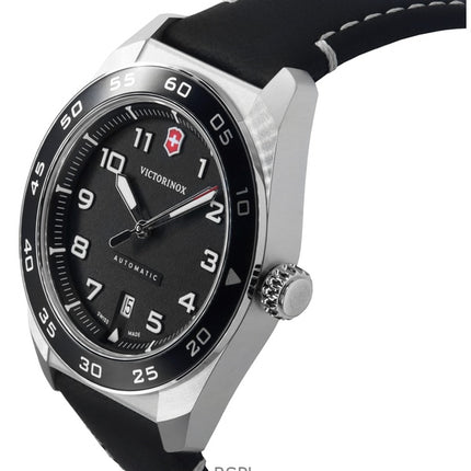 Montre homme Victorinox Swiss Army, bracelet cuir, cadran noir, automatique, 242044, 100 m