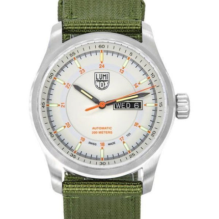 Montre pour homme Luminox Atacama Field avec bracelet en tissu et cadran ivoire automatique XL.1907.NF 200M