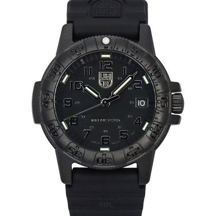Luminox Leatherback SEA Turtle Bracelet en silicone Cadran noir Quartz XS.0301.BO.L 100M Montre pour homme