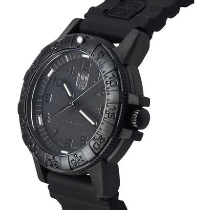 Luminox Leatherback SEA Turtle Bracelet en silicone Cadran noir Quartz XS.0301.BO.L 100M Montre pour homme