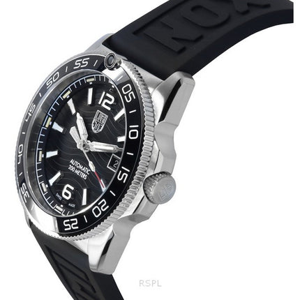 Montre homme Luminox Pacific Diver avec bracelet en caoutchouc et cadran noir XS.3101 200M