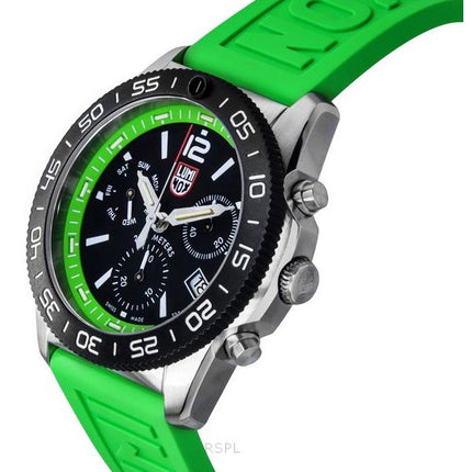 Montre homme Luminox Pacific Diver Chronograph bracelet en caoutchouc cadran noir quartz XS.3157.NF 200M